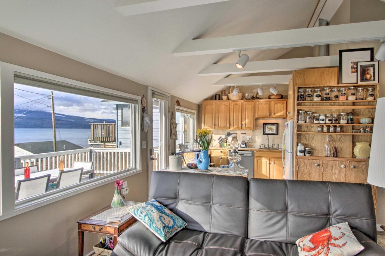 Idyllic Waterfront Cottage With Beach And Sunset Views Порт-Таунсенд Экстерьер фото